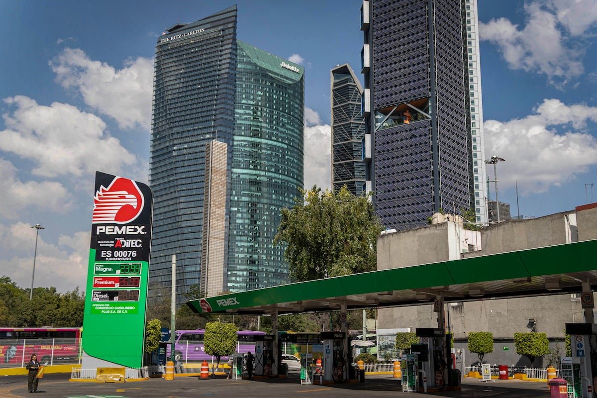 Pemex y Carlos Slim avanzan juntos en el desarrollo del campo Macavil, marcando un importante paso en la energía nacional.