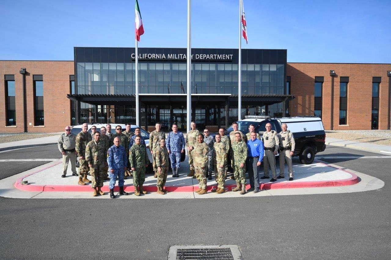 La reciente visita a la Guardia Nacional de California refuerza la colaboración de defensa y seguridad en la región.