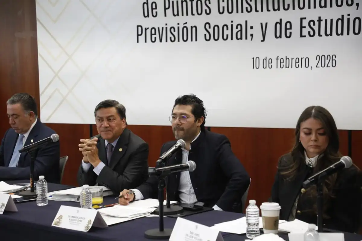 El Senado mexicano avanza en la aprobación de la reducción de horas laborales, paso importante para el bienestar social.